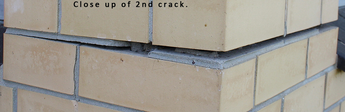 2nd_Crack_in_brickwork_closeup.jpg