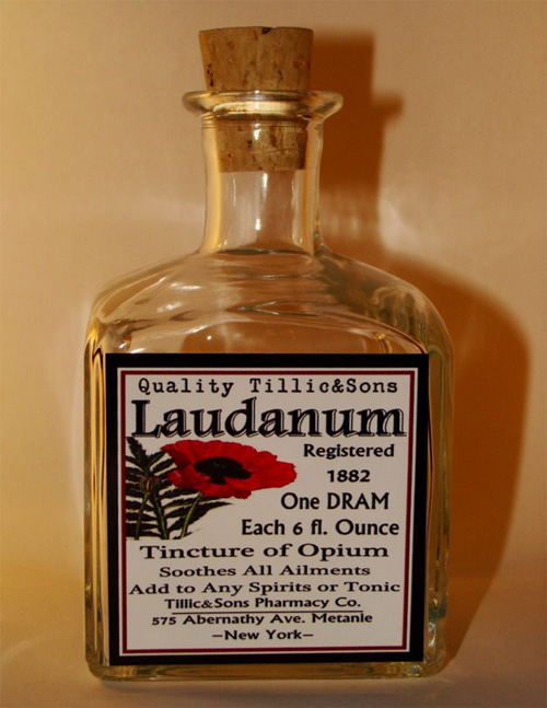 Laudanum_bottle.jpg