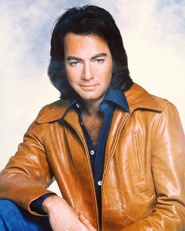 Neil_Diamond_leather_jacket.jpg