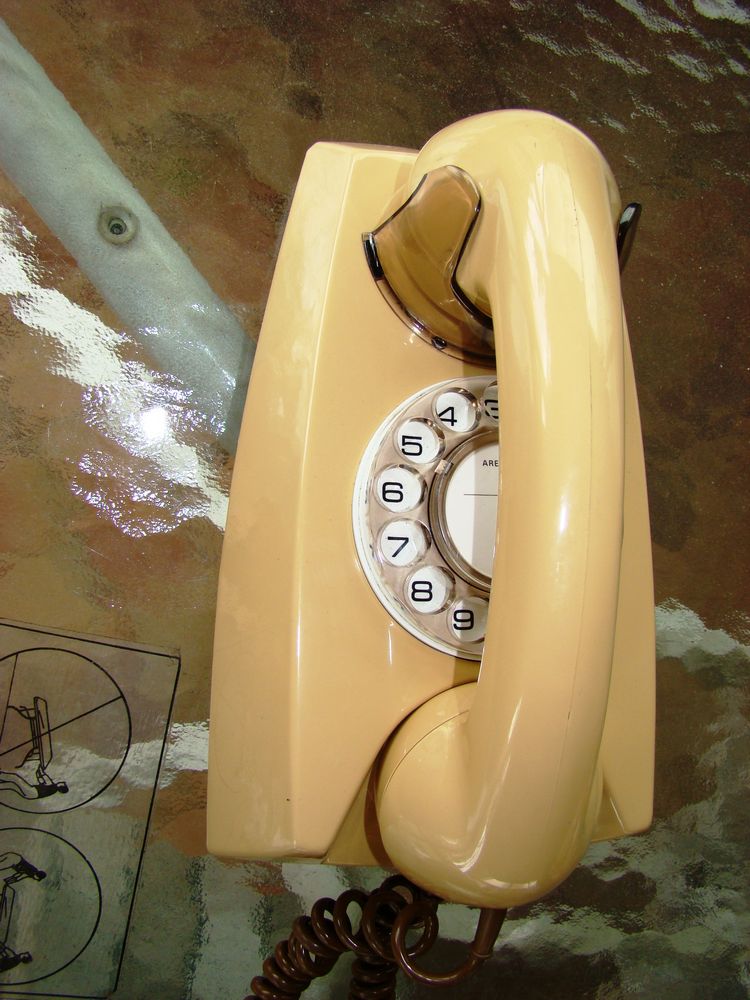 Old_Phone_2.JPG