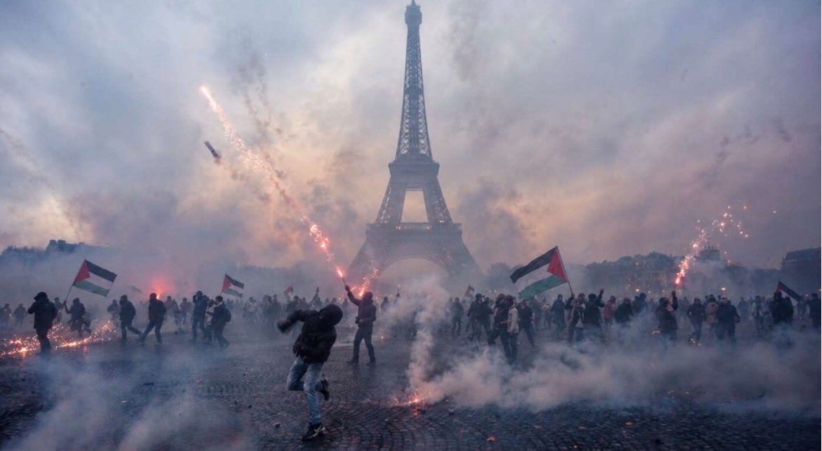 Palestine_flags.jpg