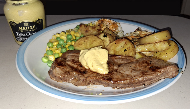 Steak_eggs_and_spuds.jpg