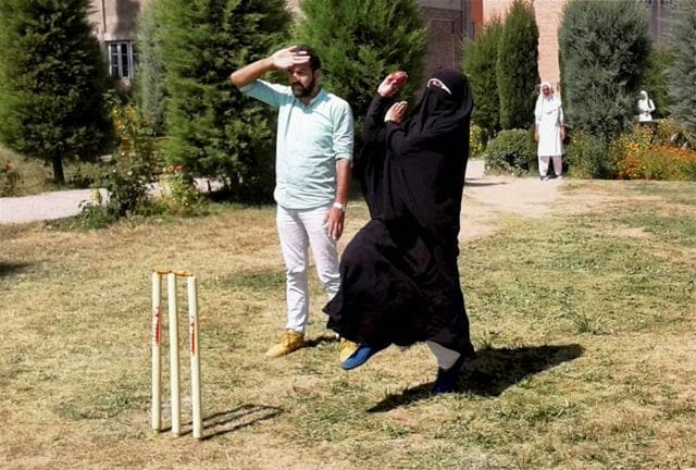 burka_bowler.jpg